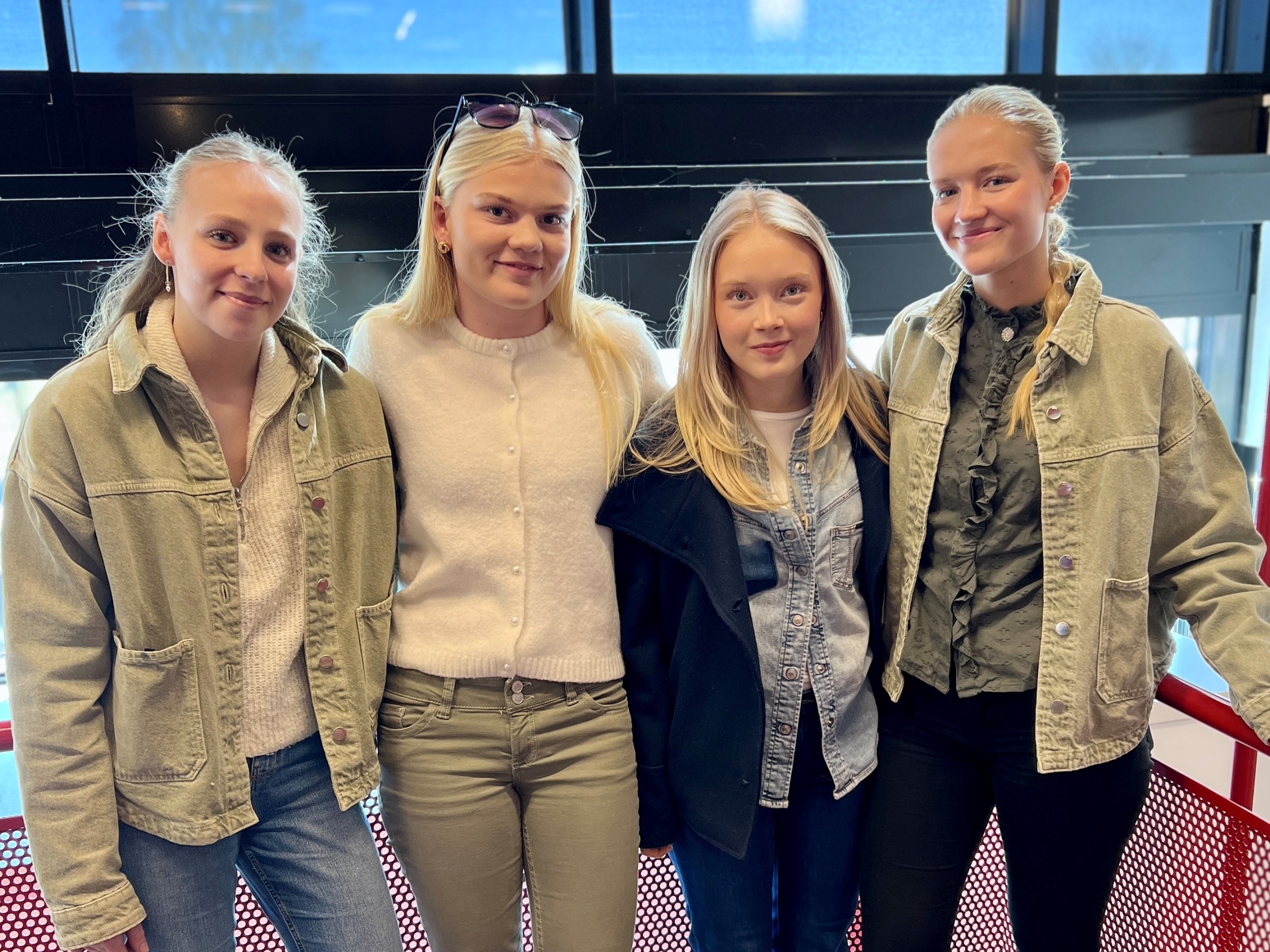 Bild på grupp tjejer i Kongsvinger